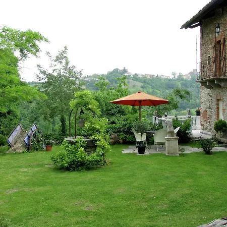 Mansion In Langhe With Pool And Winery Charm Сasa de vacaciones