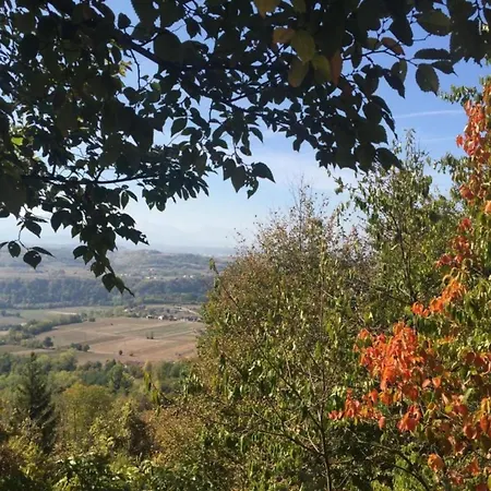 Сasa de vacaciones Mansion In Langhe With Pool And Winery Charm Bastia Mondovì